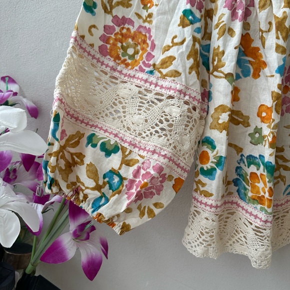 Boho Floral Christian Soriano Square-Neck Peasant Top in Cream - Picture 4 of 8